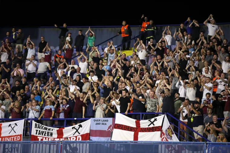 Boysi opako spustili navijačima West Hama: Uoči i nakon utakmice do&scaron;lo do sukoba, pao i vrijedan navijački trofej