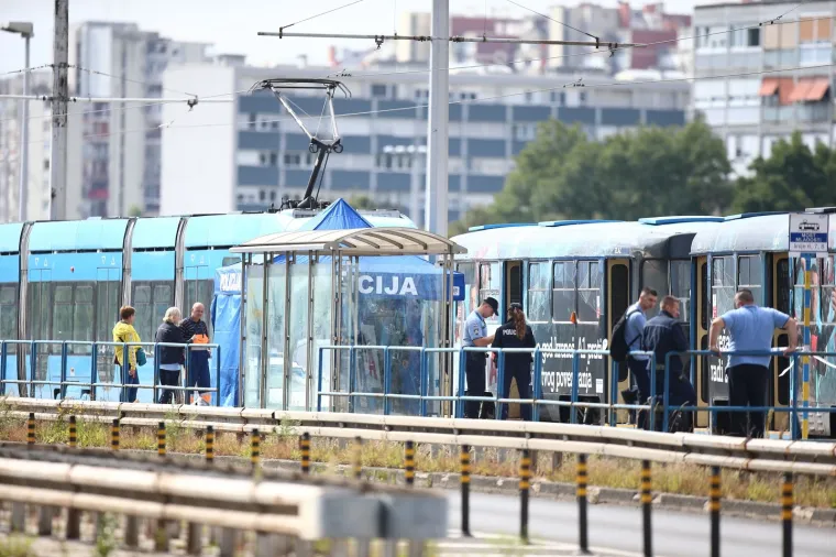 U tramvaju na Mostu mladosti pronađeno mrtvo tijelo mu&scaron;karca