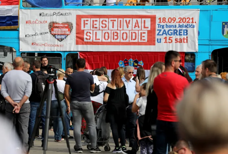 U Zagrebu Festival slobode! Sudionici prosvjeduju protiv ograničenja, kritizirali ih i premijer i članovi Stožera