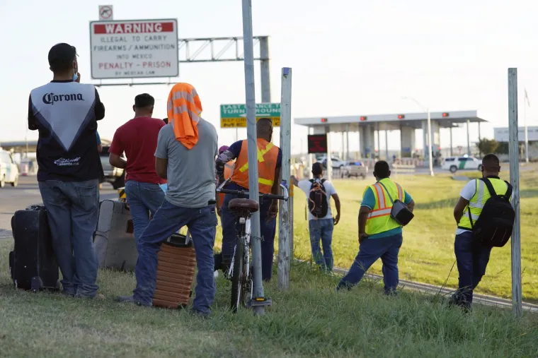 Vi&scaron;e od 10 tisuća Haićana spava pod mostom na granici SAD-a i Meksika