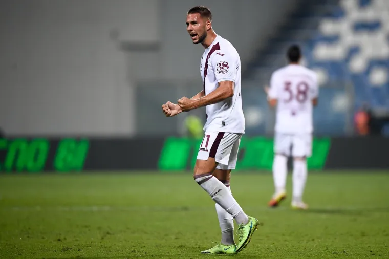 Ovako je izgleda proslava nekada&scaron;njeg reprezentativnog aduta pred suparničkim navijačima