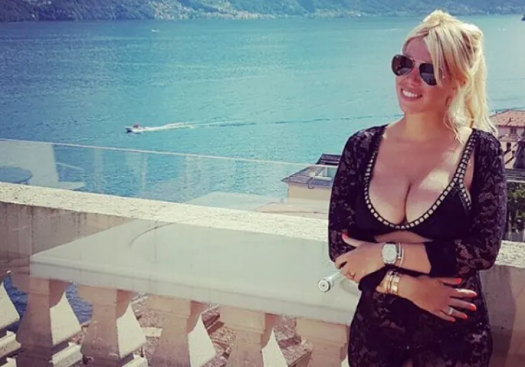 Wanda ponovno provocira, izbacila je grudi i podigla temperaturu do usijanja