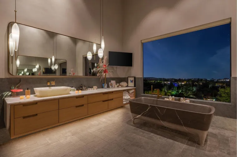 John Legend i Chrissy Teigen prodaju vilu na Beverly Hillsu: Ovo je du&scaron;u dalo za karantenu