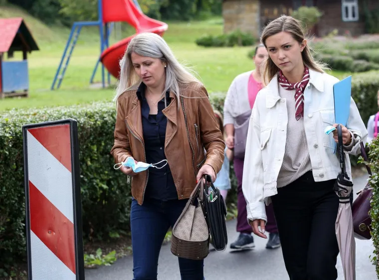 Socijalna služba bila kod roditelja učenika iz Zagorja zbog maske. Otac bio u &scaron;koli s odvjetnicom: 'Nismo jo&scaron; gotovi'