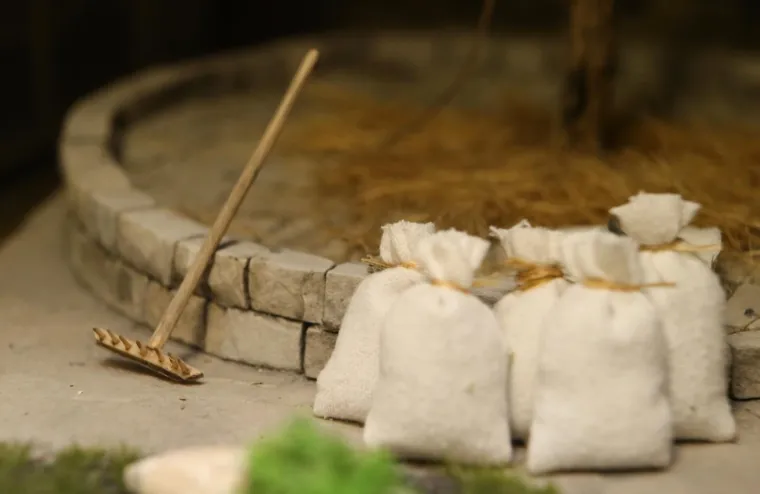 Josip iz Ko&scaron;uta kod Trilja od kamena izrađuje minijaturne kuće, pogledajte ta umjetnička djela