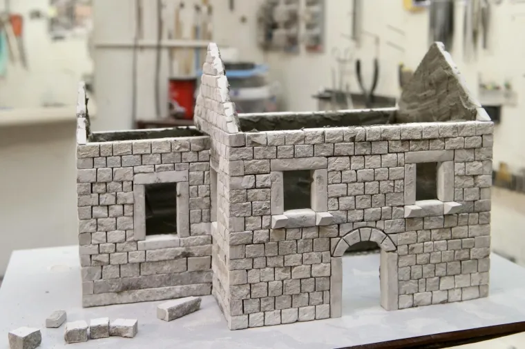 Josip iz Ko&scaron;uta kod Trilja od kamena izrađuje minijaturne kuće, pogledajte ta umjetnička djela