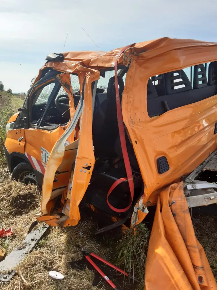 Drama između Karlovca i Jaske: Djelatnici cestarske ophodnje iza&scaron;li iz auta par sekundi prije nego &scaron;to je kamion pokosio njihovo vozilo