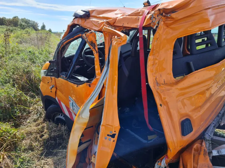 Drama između Karlovca i Jaske: Djelatnici cestarske ophodnje iza&scaron;li iz auta par sekundi prije nego &scaron;to je kamion pokosio njihovo vozilo