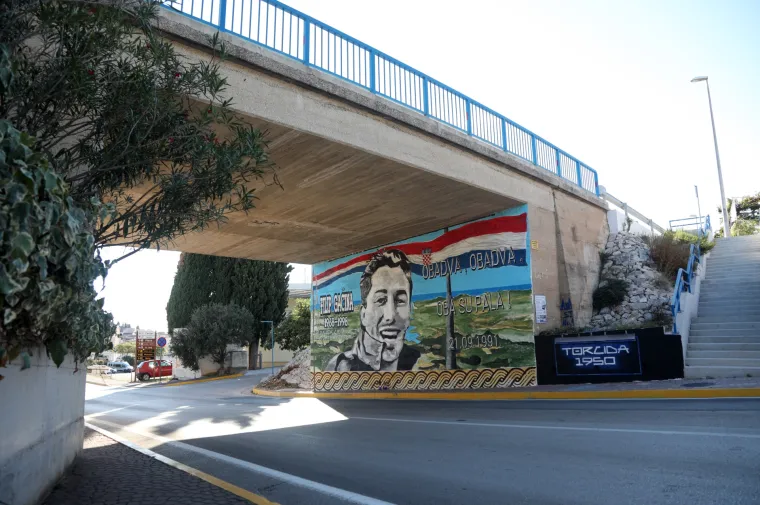 U Primo&scaron;tenu napravljen povijesni mural 'Obadva, obadva, oba su pala!'