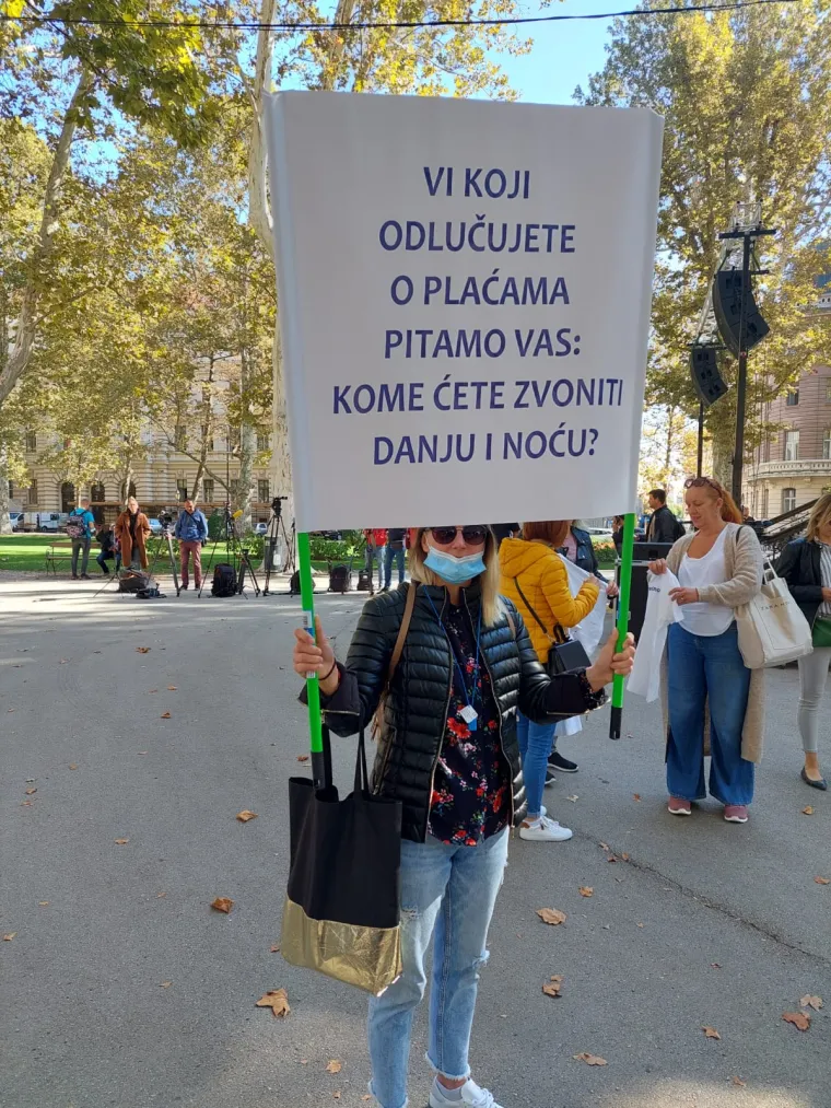 Počeo je prosvjed medicinskih radnika: 'Od pljeska do pljuske'