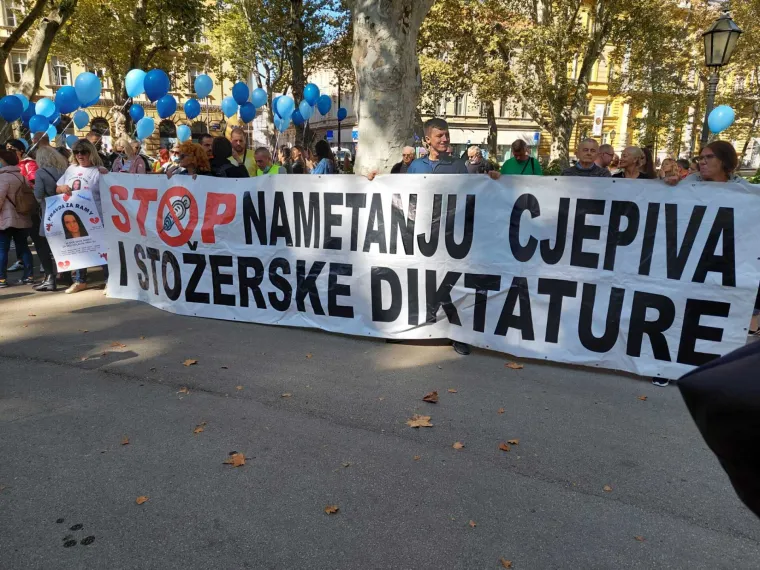 Počeo je prosvjed medicinskih radnika: 'Od pljeska do pljuske'