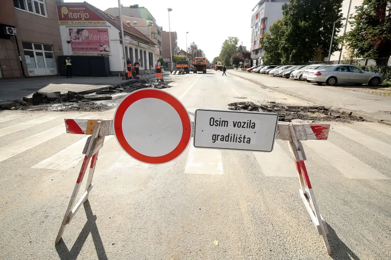 Pogledajte kako napreduje sanacija Selske ceste nakon puknuća vodovodne cijevi