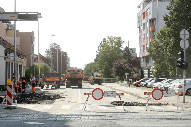 Pogledajte kako napreduje sanacija Selske ceste nakon puknuća vodovodne cijevi