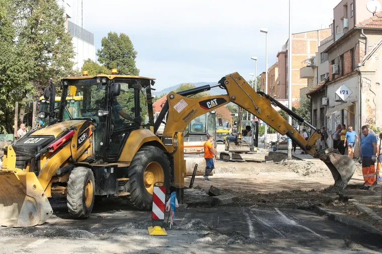 Pogledajte kako napreduje sanacija Selske ceste nakon puknuća vodovodne cijevi