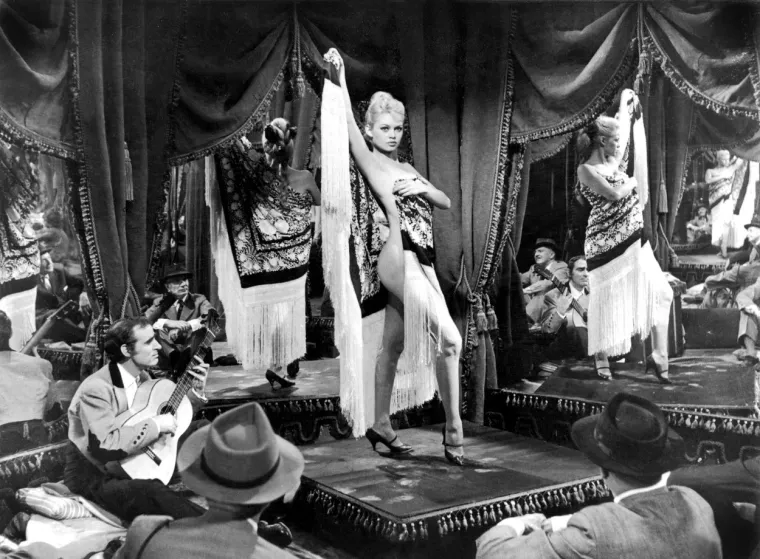 Iskopali smo vruće fotke: Brigitte Bardot imala je više od 100 ljubavnika, a među njima je bilo i žena. Svijet još pamti ljubavni trokut s Jane Birkin
