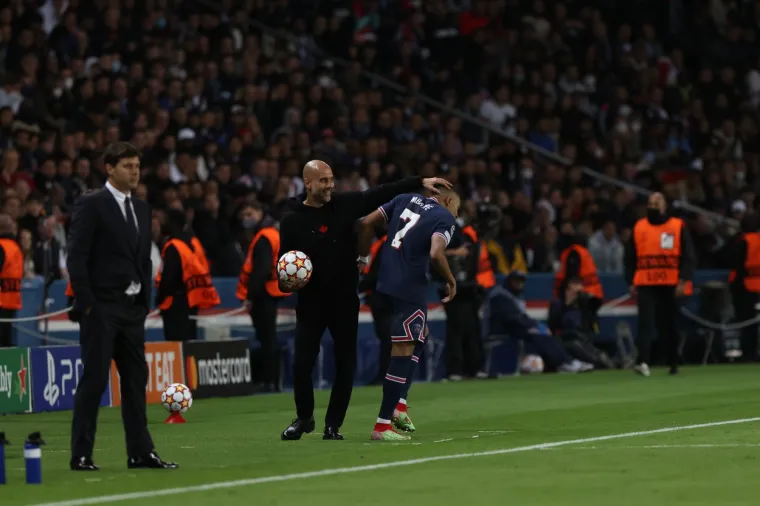 Pogledajte &scaron;to je onako spontano Guardiola napravio Mbapp&eacute;u: Zato ga svi volimo