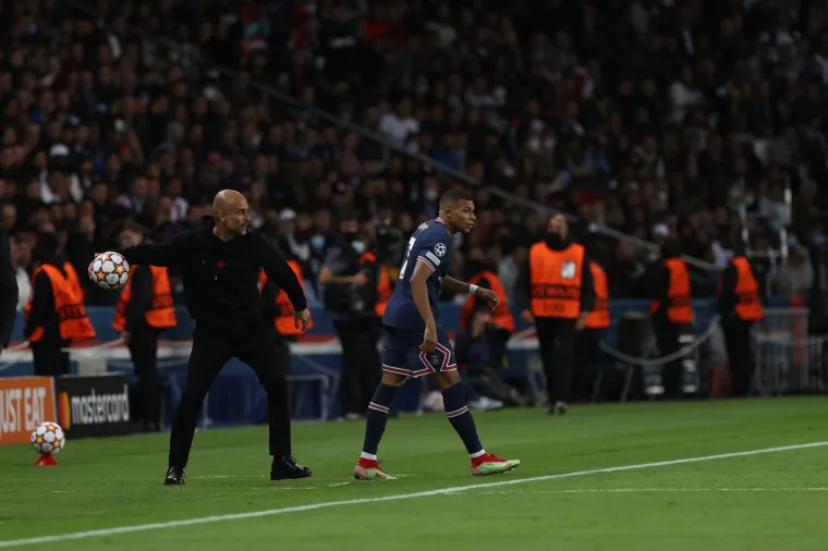 Pogledajte &scaron;to je onako spontano Guardiola napravio Mbapp&eacute;u: Zato ga svi volimo