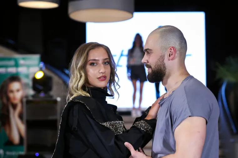 Žestoka konkurencija: Razgolićeni cure i dečki pokazali utrenirana tijela, a oni manje sramežljivi - napravili pravi show