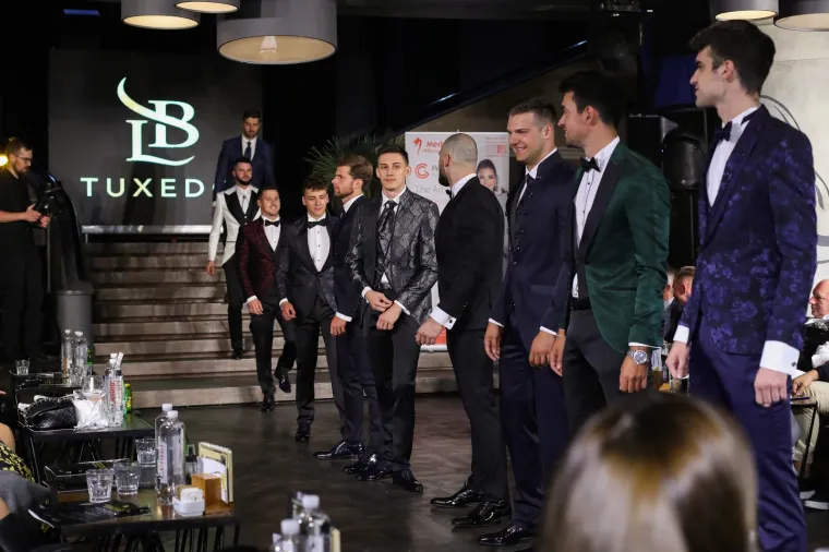 Žestoka konkurencija: Razgolićeni cure i dečki pokazali utrenirana tijela, a oni manje sramežljivi - napravili pravi show