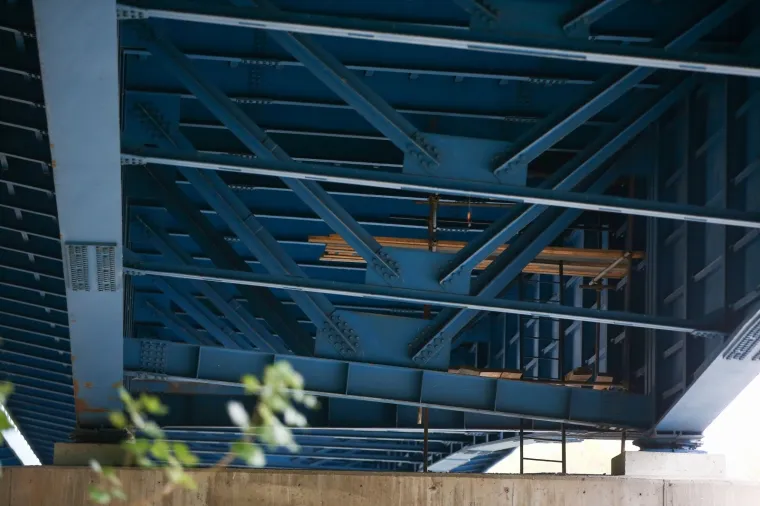 Pogledajte kako izgleda most Sava koji je jučer zatvoren zbog puknuća dva čelična ležaja