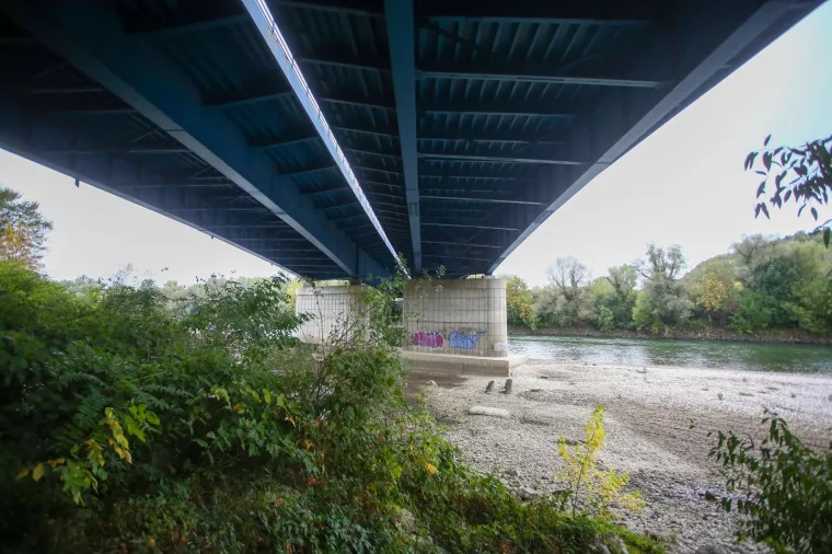 Pogledajte kako izgleda most Sava koji je jučer zatvoren zbog puknuća dva čelična ležaja