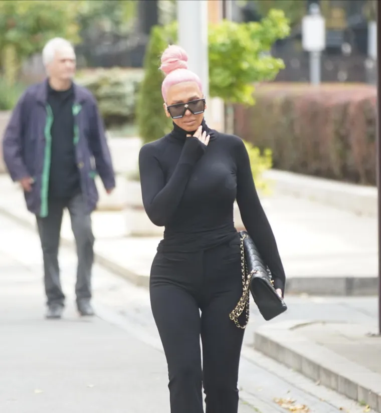 Jelena Karleuša je neutješna: 'Ja ne znam kojom da krenem stranom. Ispred mene bol je puk’o k’o kanjon...'