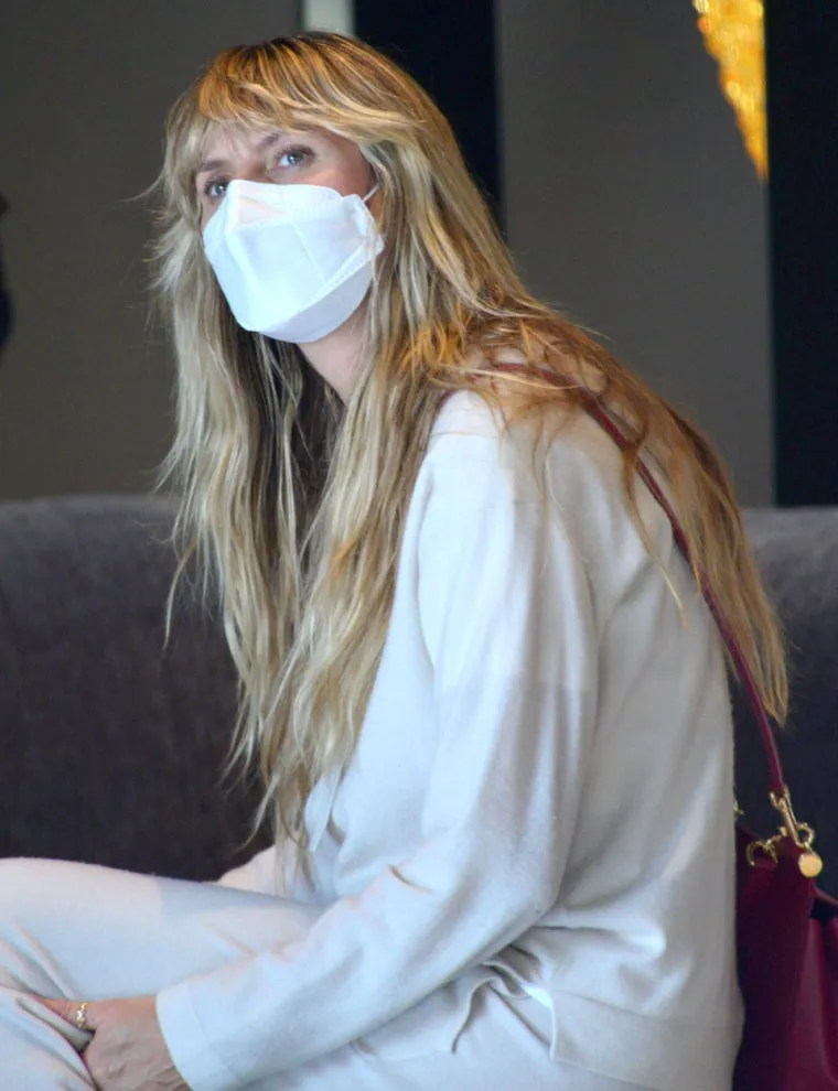 Znate li tko je ovo? Supermodel i jedna od najljep&scaron;ih žena svijeta snimljena dok bira namje&scaron;taj, rijetki bi je prepoznali