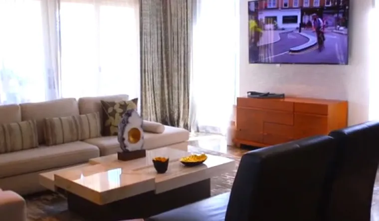 10. Nobu Hotel Las Vegas - 227.000 kuna: To je cijana za najbolji hotelski apartman - Nobu Villu. U cijenu je uključeno 970 četvornih metara prostora, osobni batler, maserka, limuzina i najbolja hrana. Tu su i bar, prostor za roštilj na terasi te hidromasažna kada.