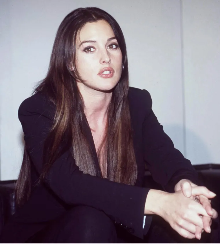 Monica Bellucci svoju je karijeru započela osamdesetih kao model i manekenka, a uskoro su uslijedile i filmske uloge u talijanskim, francuskim i američkim filmovima.
