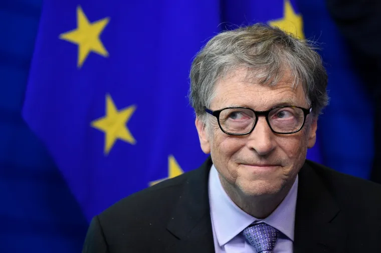 5. Bill Gates - 132 milijarde dolara: Nakon što je, s Paulom Allenom, osnovao Microsoft, Bill Gates je rasprodao veći dio udjela u tvrtki zadržavši samo 1% dionica. Gates je ušao u klub &quot;100 milijardi dolara&quot; u travnju 2020., kada je cijena dionica Microsofta porasla nakon zarade.
