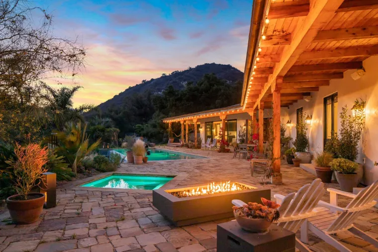 U hacijendu Ren&eacute;e Zellweger u Kaliforniji preselili bismo isti čas: Fali nam samo 6 milijardi dolara. Sitnica!