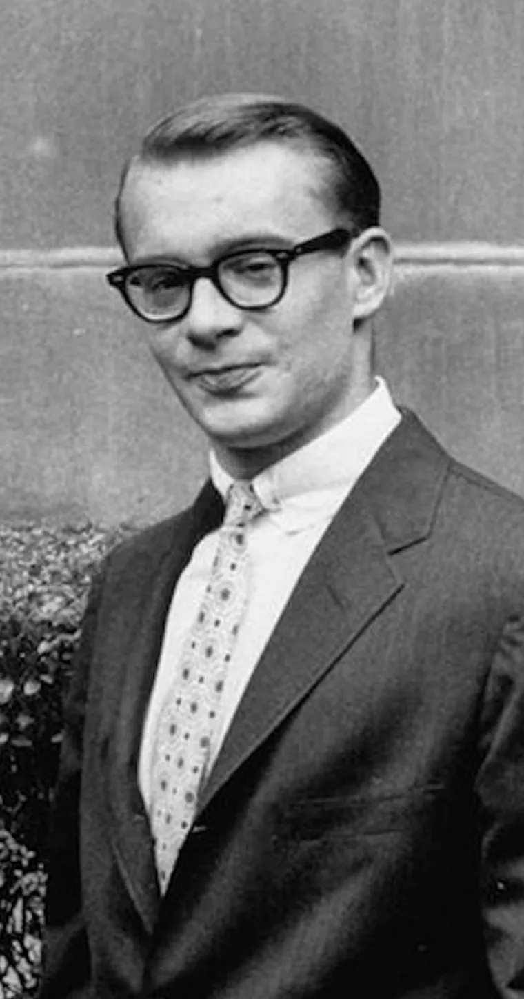 3. Michael Rockefeller: Sin slavnog Nelsona Rockefellera nestao je 1961. na obalama Nove Gvineje gdje je otputovao kako bi &quot;pronašao sebe&quot;. Plovio je brodićem, a upoznao je i neke ljude iz lokalnog plemena koji su mu postali prijatelji, ili je on barem mislio da su mu prijatelji. Nakon što mu se čamac 19. studenoga 1961. prevrnuo, uspio je doplivati blizu obale jednog otoka i krenuo zvati pomoć. I to je to, nakon toga o njemu se više ništa ne zna. Iako se pretpostavlja da se utopio, neki članovi plemena tvrdili su da je ubijen kad je doplivao do obale te da su dijelovi njegova tijela postali trofeji.