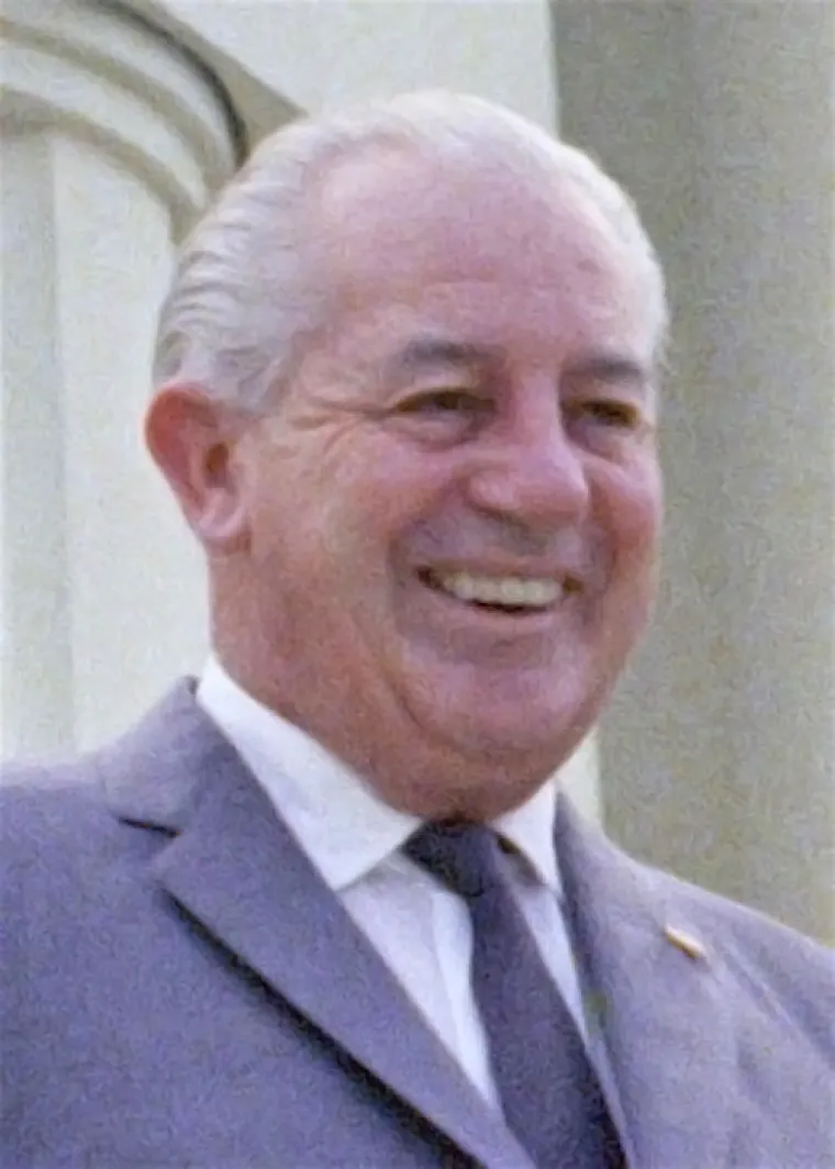 7. Harold Holt: Bio je australski premijer kada je te 1967. godine otišao plivati u blizini puste plaže Cheviot. Nikad se više nije vratio. Iako njegovo tijelo nije pronađeno, istraga iz 2005. utvrdila je da se utopio. 