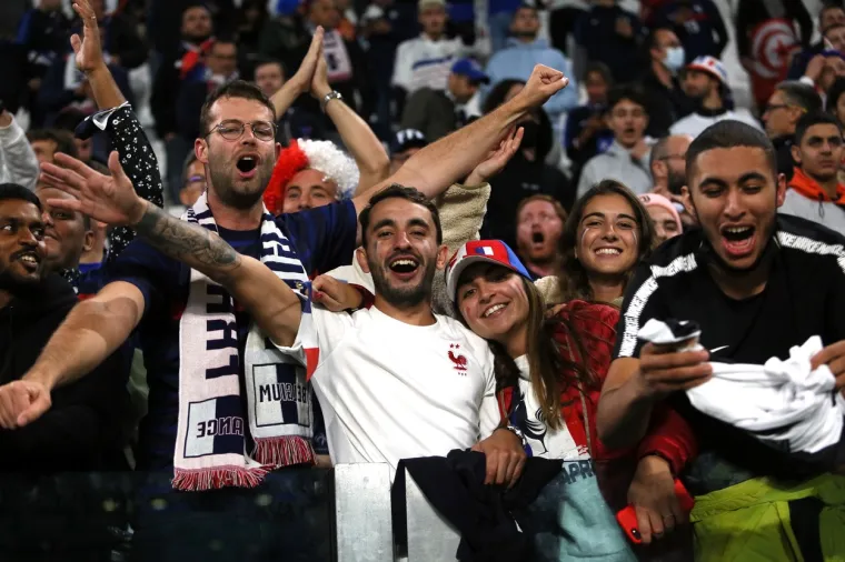 Ludnica jedne jesenske nogometne večeri: Od ponora pa nazad; Dugo će se pričati o ovom