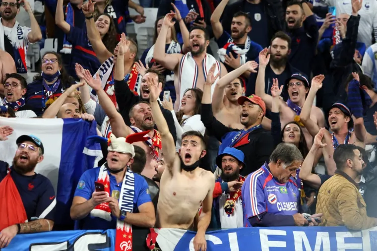 Ludnica jedne jesenske nogometne večeri: Od ponora pa nazad; Dugo će se pričati o ovom