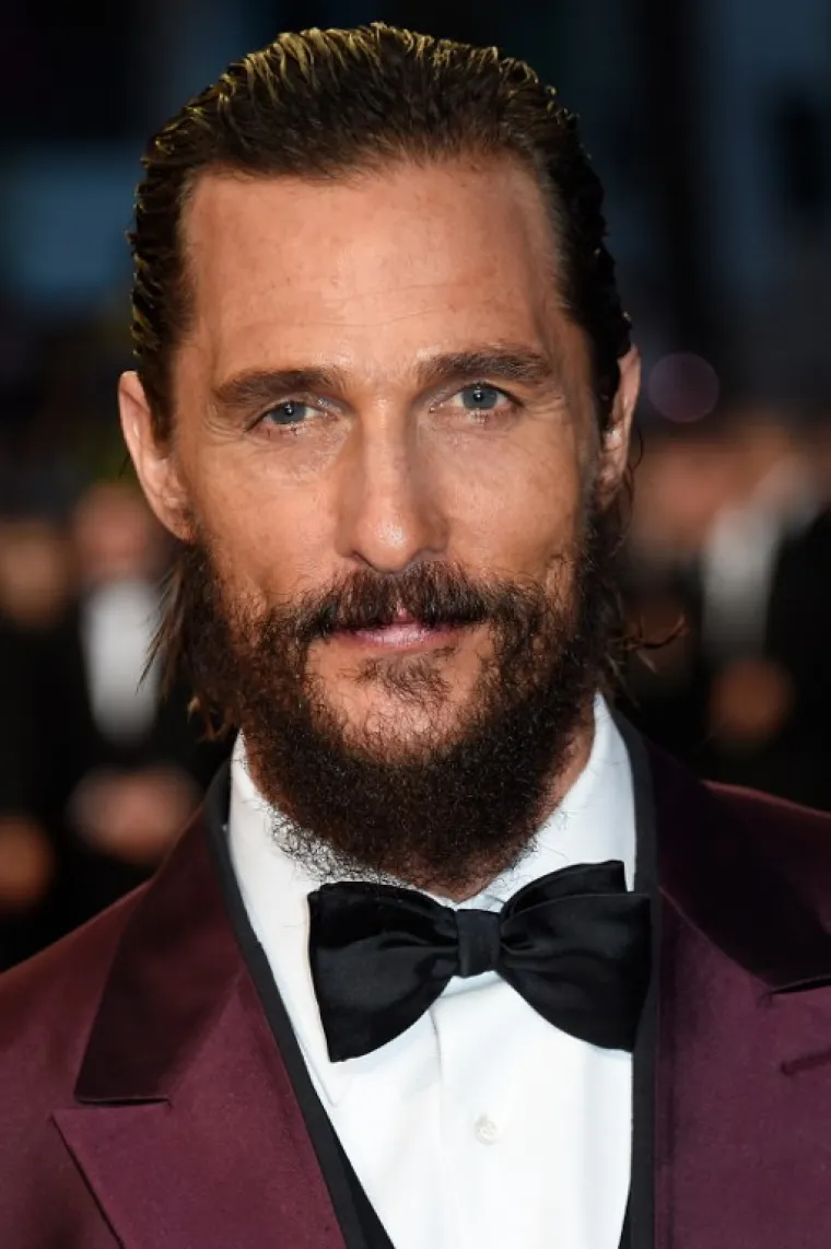 7. Matthew McConaughey
Na presici za film &bdquo;Sve moje biv&scaron;e&ldquo; ( u originalu  Ghosts of Girlfriends Past), glumac je otkrio da i njegov dom u Hollywoodu opsjeda žena, točnije Madame Bleu.  Kaže da je bila vrlo ljutita te da je tvrdila kako je to njen dom. Kaže da su i njegovi gosti osjetili prisutnost utvare. 