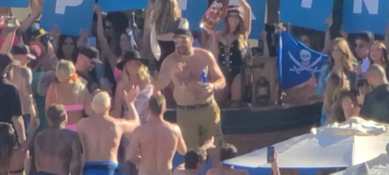 Nokautirao Wildera i onda održao vjerojatno najluđi tulum ikad. Pogledajte s kim je Fury partijao do jutra i gdje je završio