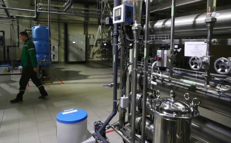 1. Cijene rastu jer države izlaze iz lockdowna - 

Cijene goriva rastu jer zbog sve većeg broja cijepljenih protiv koronavirusa države izlaze iz lockdowna što dovodi do veće ekonomske aktivnosti i veće potražnje za gorivom. 