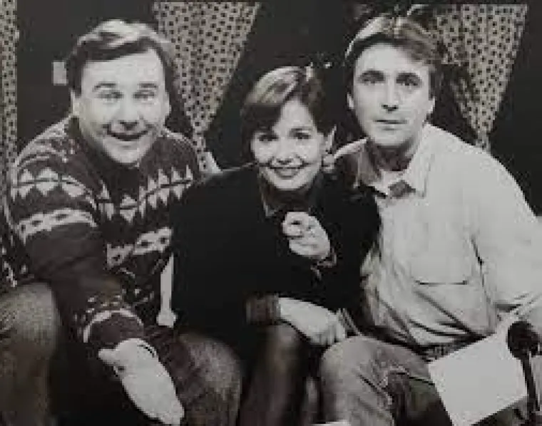 2. Malavizija: Bucka, Darko i Ivica djeci su postali poznati krajem 1980-ih u emisiji &quot;Limačijada&quot;. Kad je počeo rat, u jesen 1991., krenulo je emitiranje &quot;Malavizije&quot;, poslijepodnevne emisije za djecu. Red priče, red glazbe, crtića, spotova, igara i pisama..ta emisija bila je gotovo jedina televizijska razbibriga za djecu u to teško doba. 