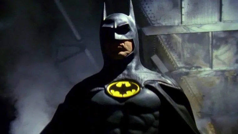 4. Batman: Kultni strip pretočen u crtanu seriju pa zatim i niz filmova. Krajem 1980-ih snimljen je &quot;Batman&quot;, a dvije godine kasnije stigao je i &quot;Batman se vraća&quot;. Filmovi su stekli veliku popularnost, osobito među djecom. 