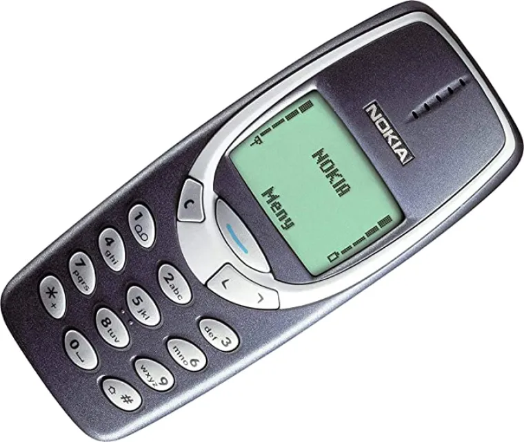 5. Nokia 3310: Legenda nad legendama, možda i najpopularniji mobitel svih vremena koji je prije nekoliko godina doživio i svoje reizdanje. Imao je čvrstu izradu, pouzdanu i dugotrajnu bateriju...i onu jednu popularni igru sa zmijom.