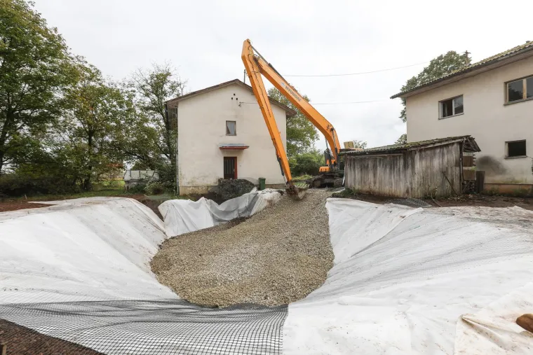 Na Banovini je počela sanacija vrtača: Radovi će trajati 30-tak dana, a ko&scaron;tat će 350 tisuća kuna