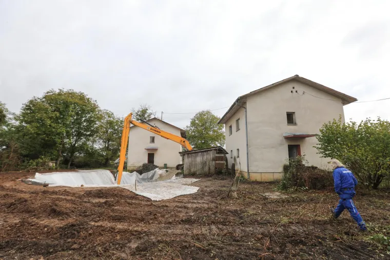 Na Banovini je počela sanacija vrtača: Radovi će trajati 30-tak dana, a ko&scaron;tat će 350 tisuća kuna