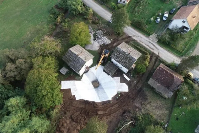 Na Banovini je počela sanacija vrtača: Radovi će trajati 30-tak dana, a ko&scaron;tat će 350 tisuća kuna