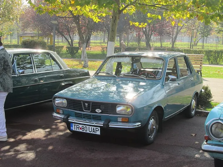 7. Dacia: Rumunjski proizvođač osnovan 1966. godine. Njihovi automobili bili su vrlo prodavani u Rumunjskoj i susjednjim zemljama, a tvornica je nastavila raditi i nakon pada komunizma. Krajem 1990-ih kupio ju je Renault, a automobili koje danas proizvode vrlo su popularni zbog dobrog omjera cijene i kvalitete.