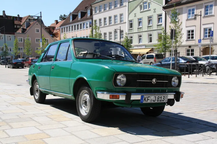 9. Škoda: Tvornica iz koje su izlazili čehoslovački automobili osnovana je još 1925., a od 1991 je u vlaništvu njemačkog Volkswagena. Više od 20 modela Škode proizvedeno je u razdoblju od 1945. do 1991. 