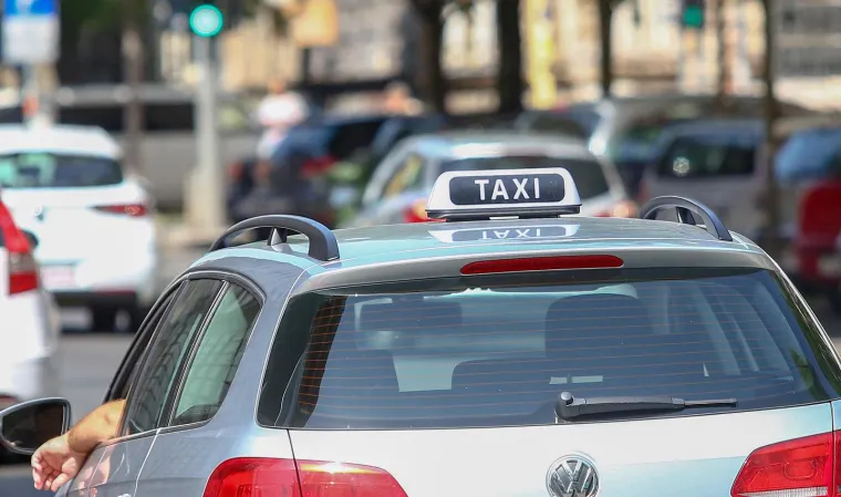 1. Vozite Uber, Bolt...Možete i dostavljati hranu preko već poznatih servisa, u slobodno vrijeme. 