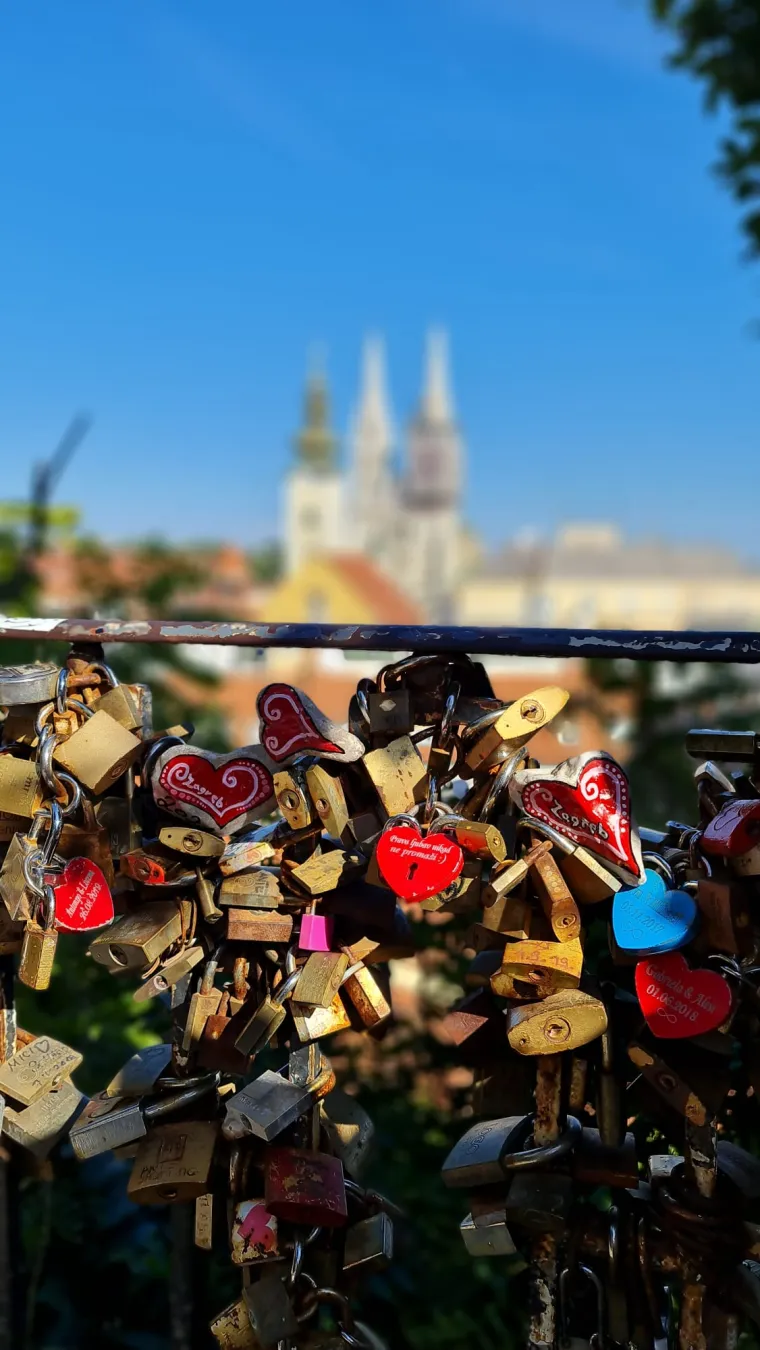 Tko kaže da sreću donosi samo djetelina?! Poku&scaron;ajte pronaći Kamen sreće i steknite nove prijatelje