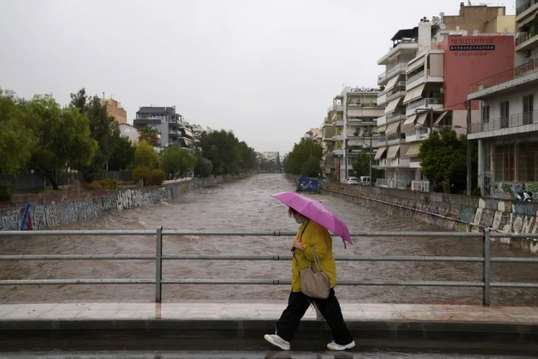 Grčku zahvatile obilne ki&scaron;e: 'Moramo biti oprezni, opasnost je velika'