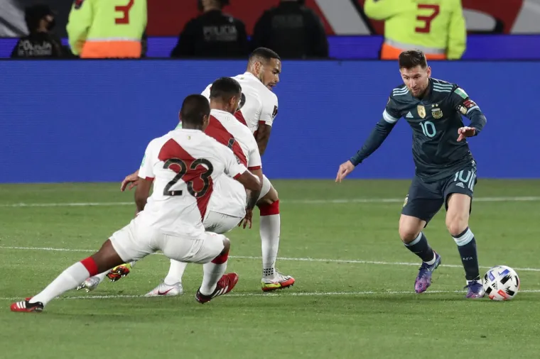 Messi sipao žuč nakon pobjede: 'Radio nam je sve što radi dok sudi naše utakmice, možda to radi namjerno...'